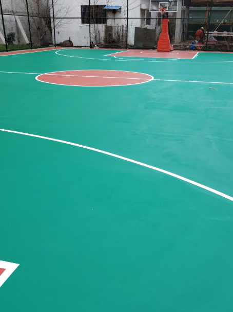 响水镇 球场长期使用易出现地面开裂